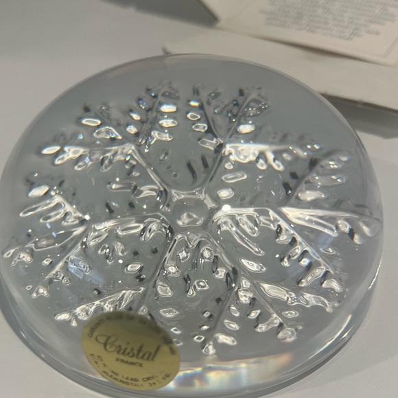 Vintage Avon CRISTAL France Snowflake Paperweight Lead Crystal - Picture 13 of 13